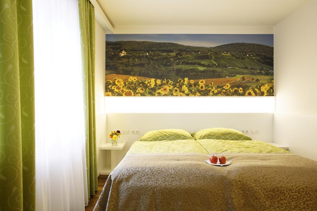 Gasthof Pack "Zur Lebing Au" Hartberg Room photo