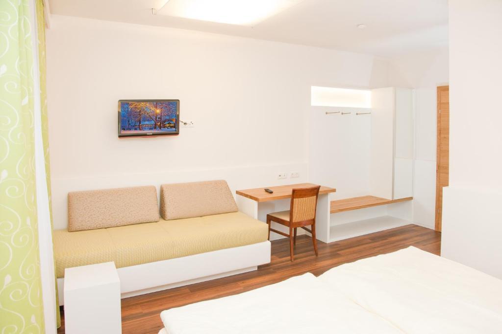 Gasthof Pack "Zur Lebing Au" Hartberg Room photo
