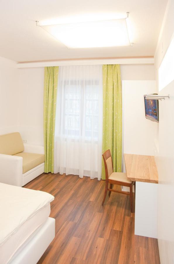 Gasthof Pack "Zur Lebing Au" Hartberg Room photo